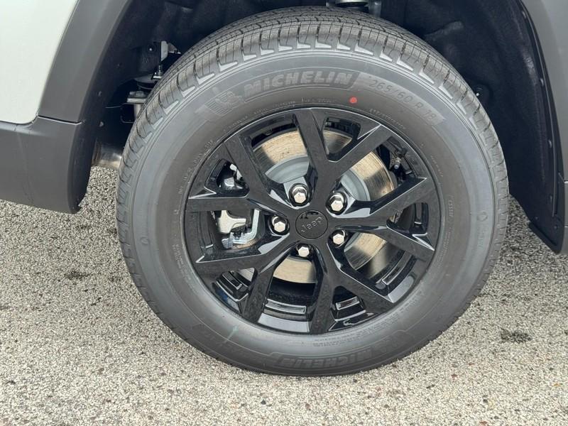 new 2025 Jeep Grand Cherokee L car, priced at $41,712
