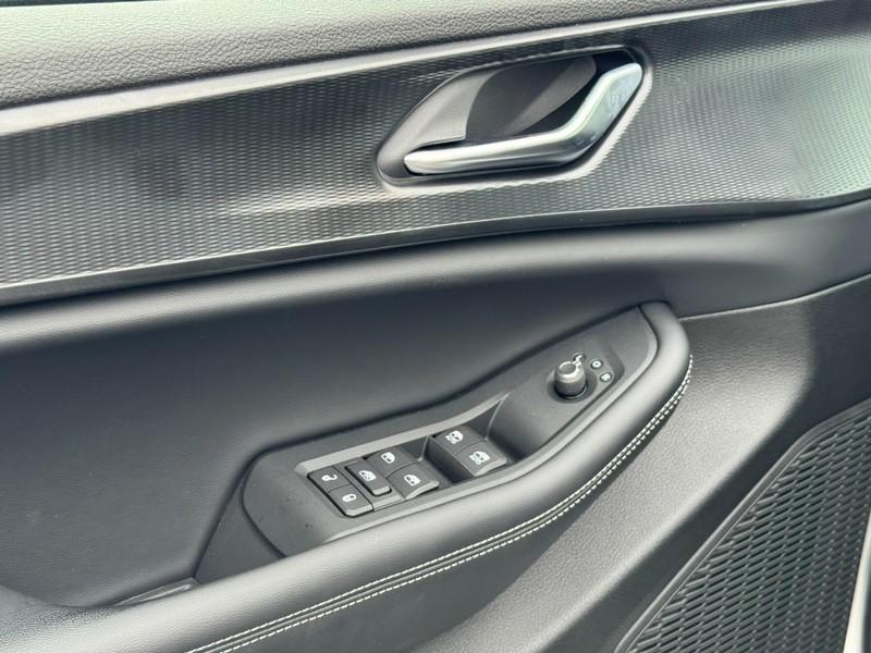 new 2025 Jeep Grand Cherokee L car, priced at $41,712