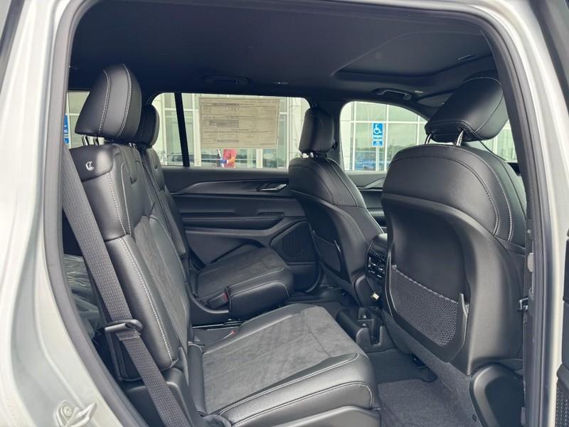 new 2025 Jeep Grand Cherokee L car, priced at $41,712