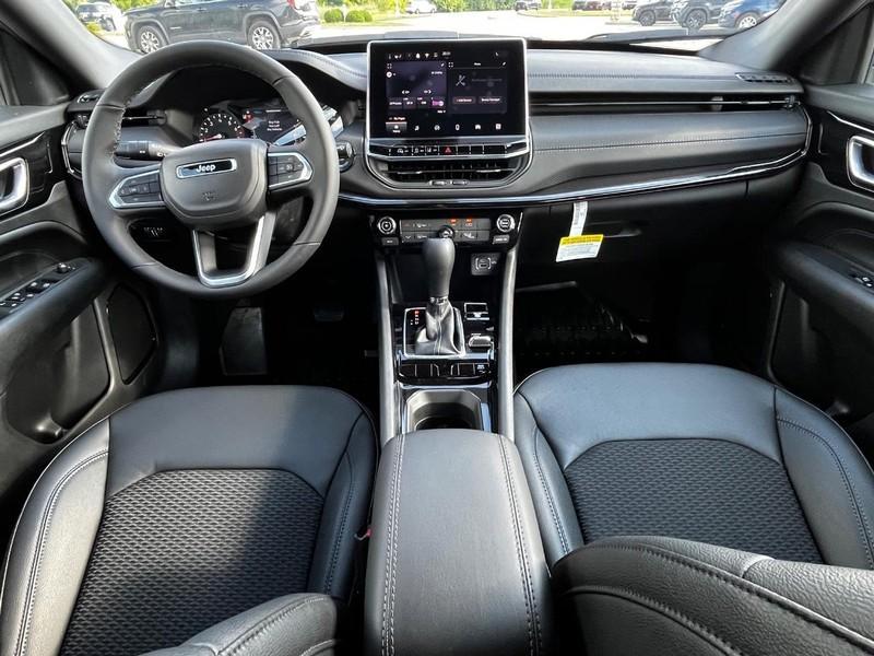 new 2025 Jeep Compass car, priced at $29,317