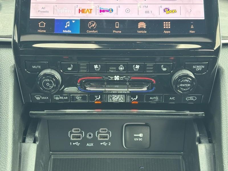 new 2025 Jeep Grand Cherokee L car, priced at $48,660