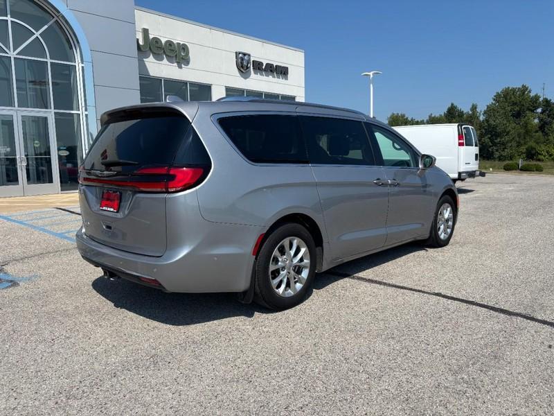 used 2021 Chrysler Pacifica car, priced at $28,000