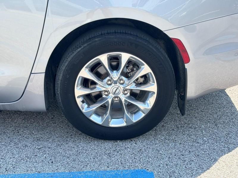 used 2021 Chrysler Pacifica car, priced at $28,000