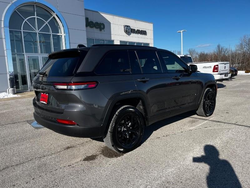 new 2025 Jeep Grand Cherokee car, priced at $46,530