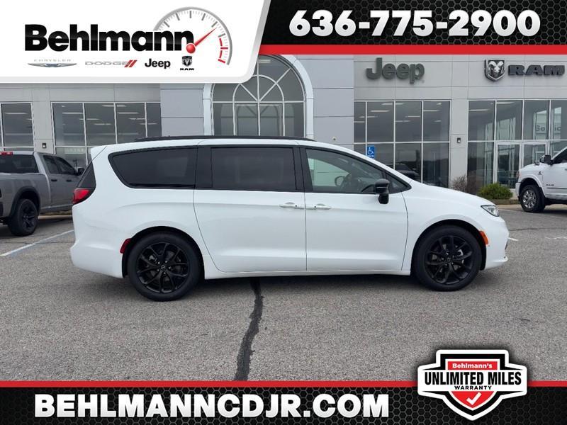 new 2026 Chrysler Pacifica car, priced at $45,145