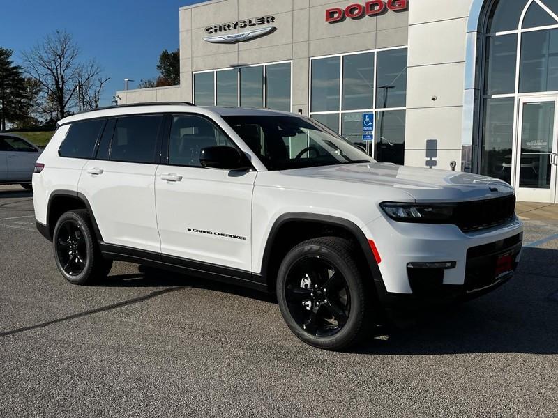 new 2025 Jeep Grand Cherokee L car, priced at $49,109