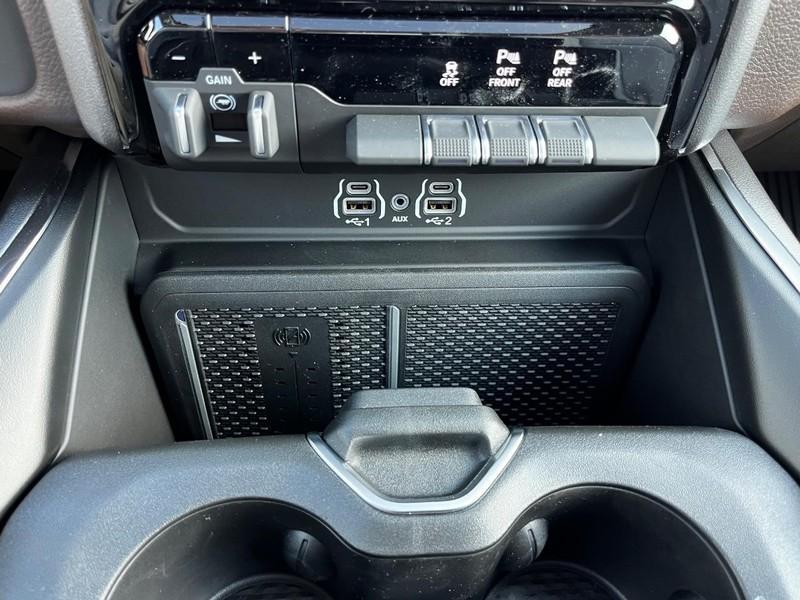 new 2025 Ram 1500 car, priced at $56,078