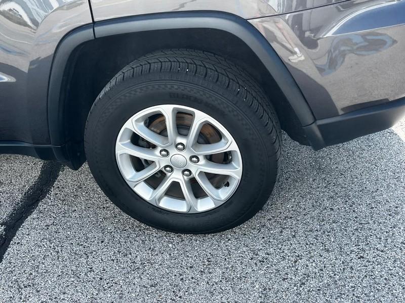 used 2021 Jeep Grand Cherokee car, priced at $25,500