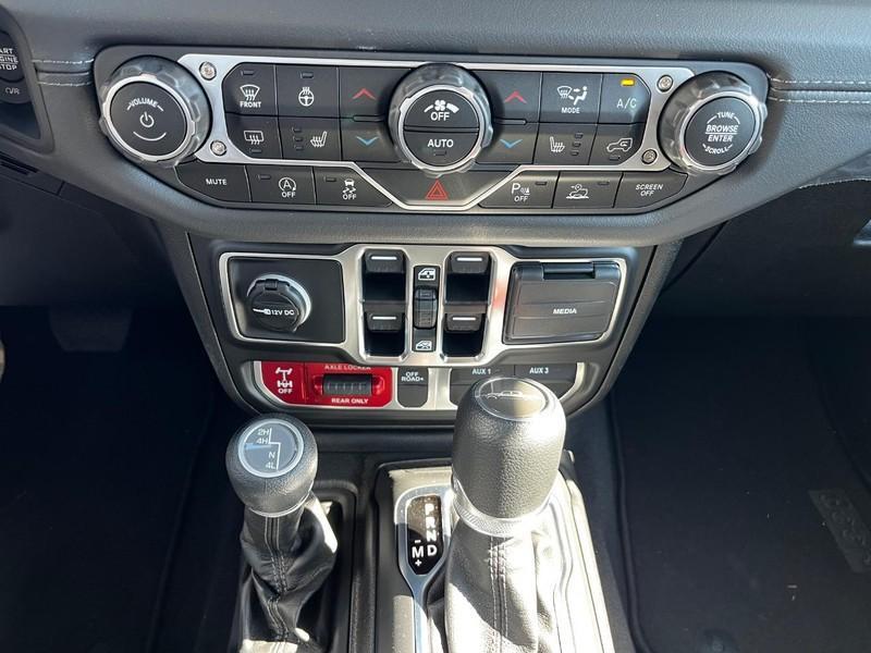 new 2025 Jeep Gladiator car, priced at $51,940