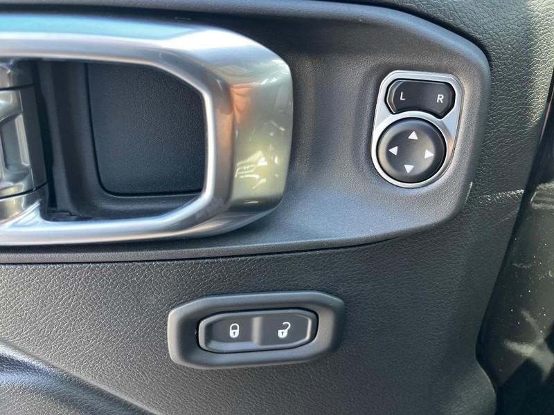 new 2025 Jeep Gladiator car, priced at $51,940