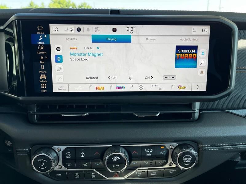 new 2025 Jeep Gladiator car, priced at $51,940