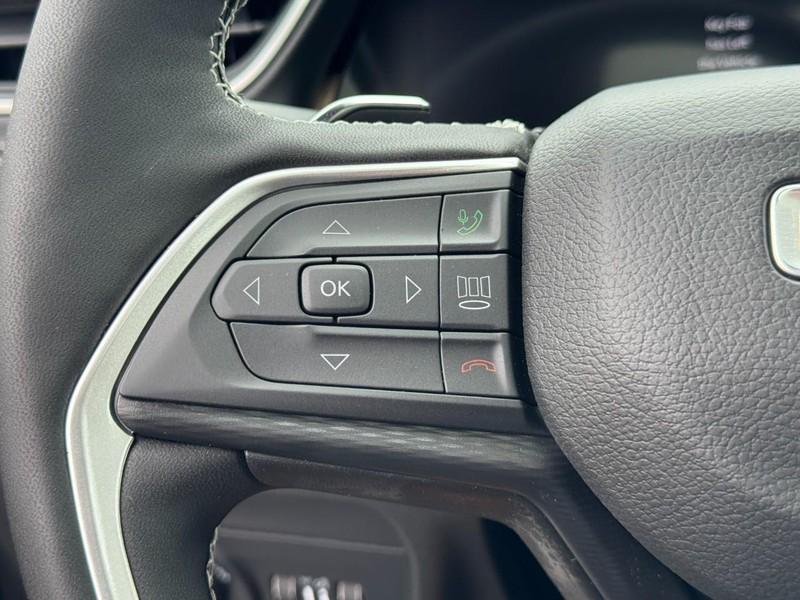 new 2025 Jeep Grand Cherokee L car, priced at $41,137