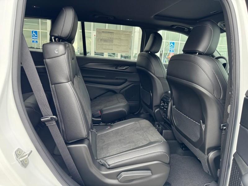 new 2025 Jeep Grand Cherokee L car, priced at $41,137