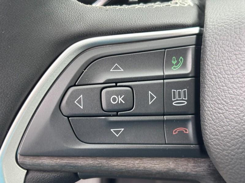 new 2025 Jeep Grand Cherokee car, priced at $41,807