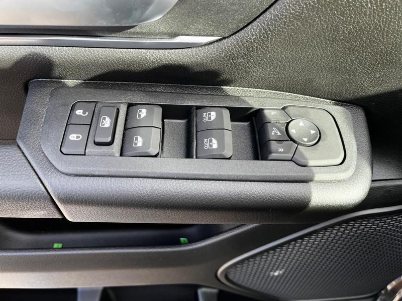 new 2025 Ram 1500 car, priced at $62,640
