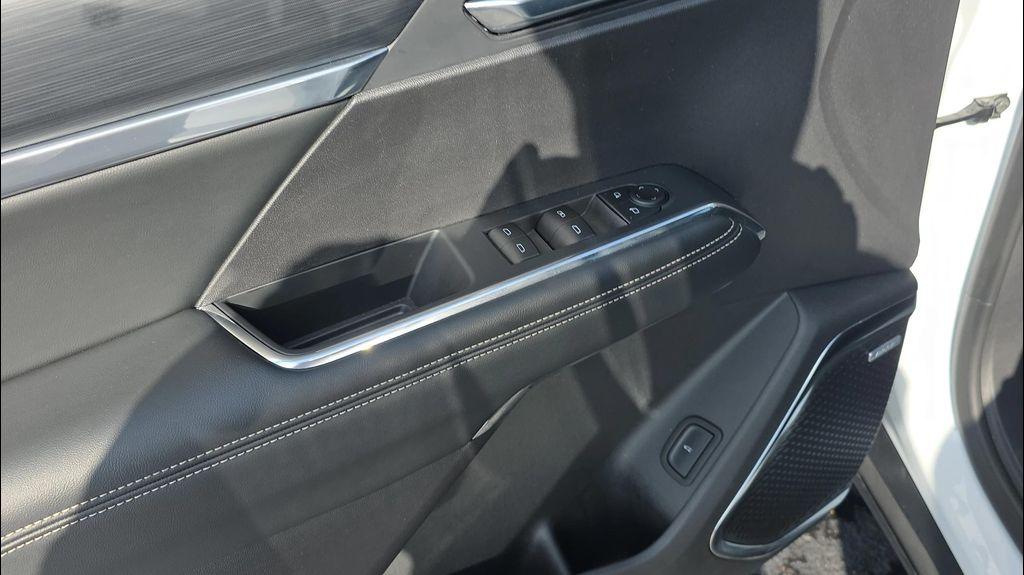 used 2024 Chevrolet Equinox car, priced at $23,995