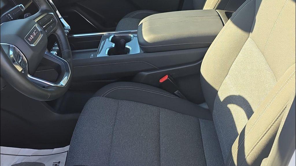 used 2025 GMC Acadia car, priced at $36,995