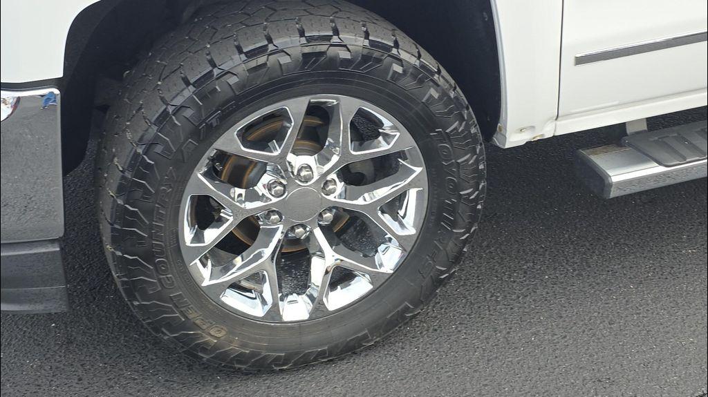 used 2018 Chevrolet Silverado 1500 car, priced at $28,995