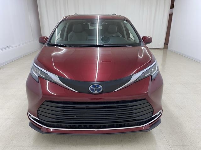 used 2021 Toyota Sienna car, priced at $33,610
