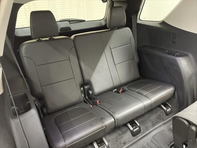 used 2021 Chevrolet Traverse car, priced at $29,190