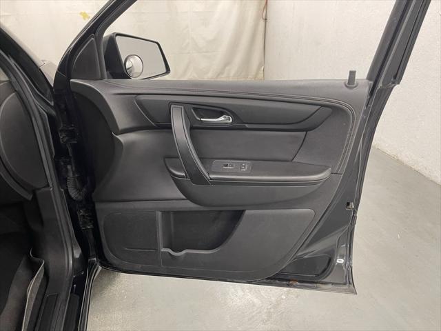 used 2015 GMC Acadia car, priced at $5,998