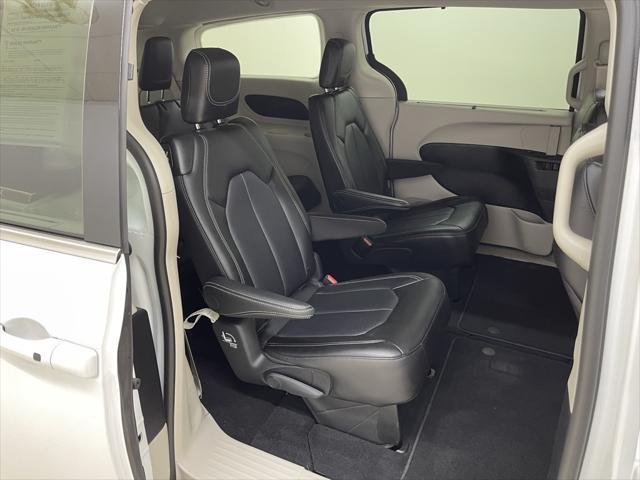 used 2024 Chrysler Pacifica car, priced at $35,889