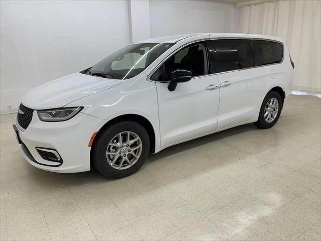 used 2024 Chrysler Pacifica car, priced at $35,889