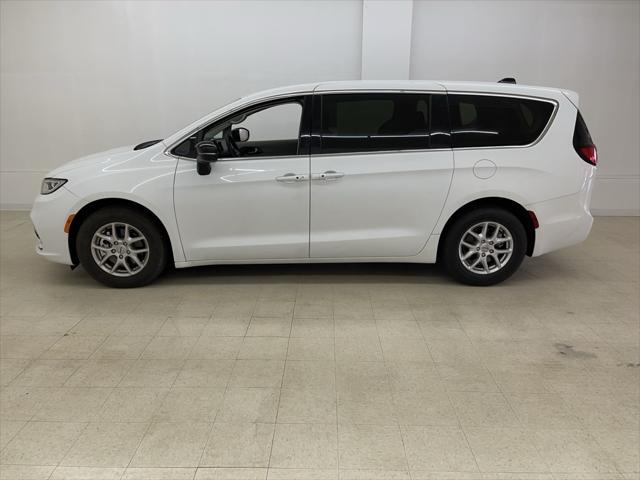 used 2024 Chrysler Pacifica car, priced at $35,889