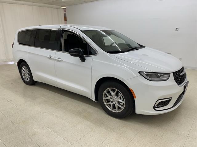 used 2024 Chrysler Pacifica car, priced at $35,889