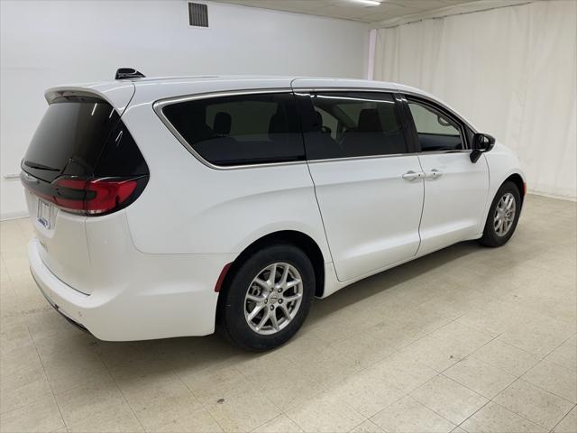 used 2024 Chrysler Pacifica car, priced at $35,889