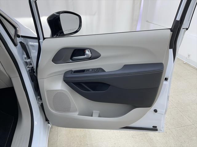used 2024 Chrysler Pacifica car, priced at $35,889