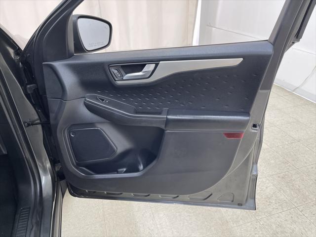 used 2020 Ford Escape car, priced at $15,999