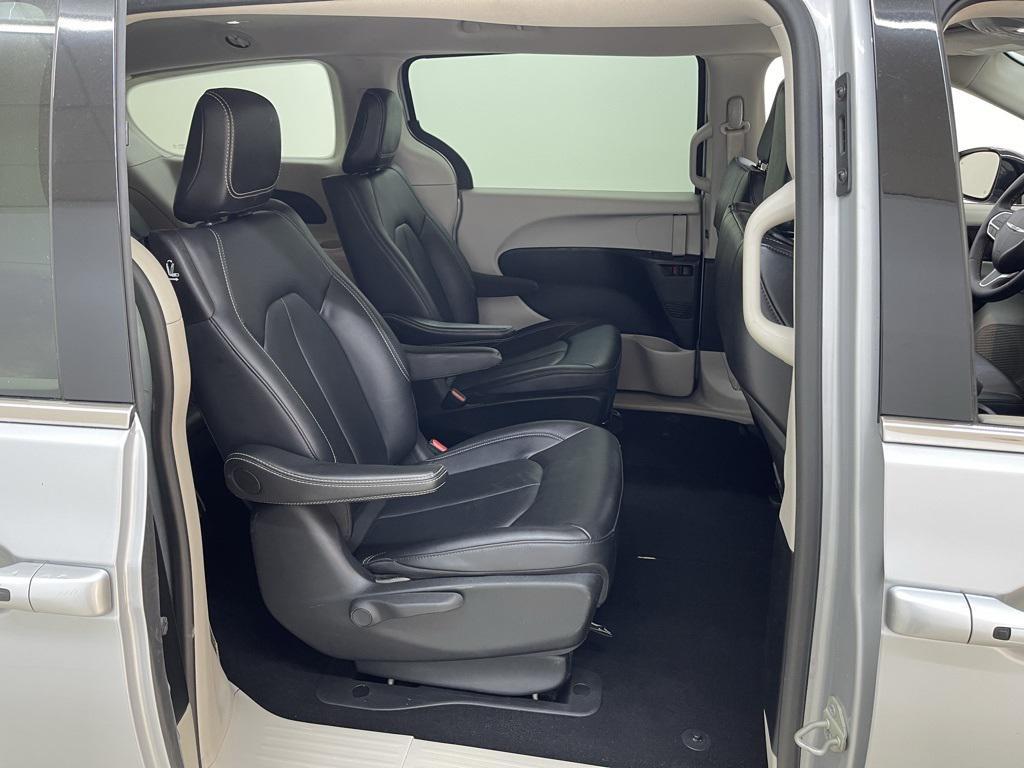 used 2024 Chrysler Pacifica Hybrid car, priced at $23,571