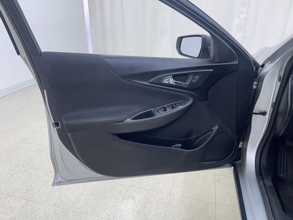 used 2018 Chevrolet Malibu car, priced at $11,858