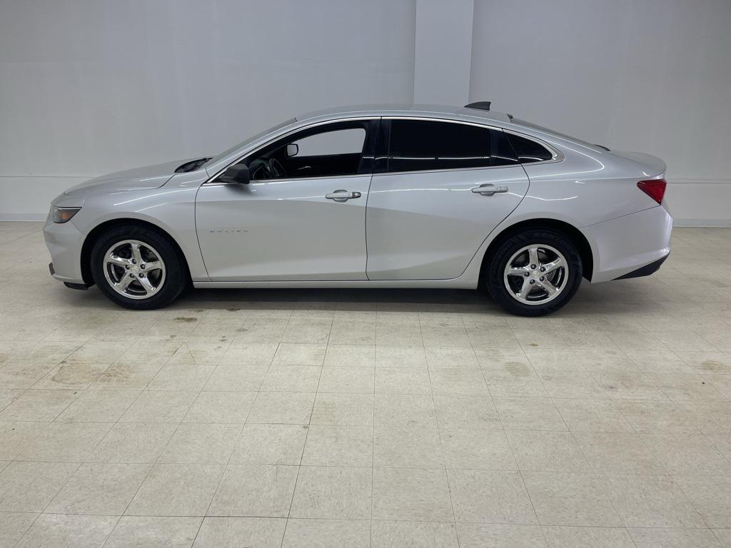 used 2018 Chevrolet Malibu car, priced at $11,858