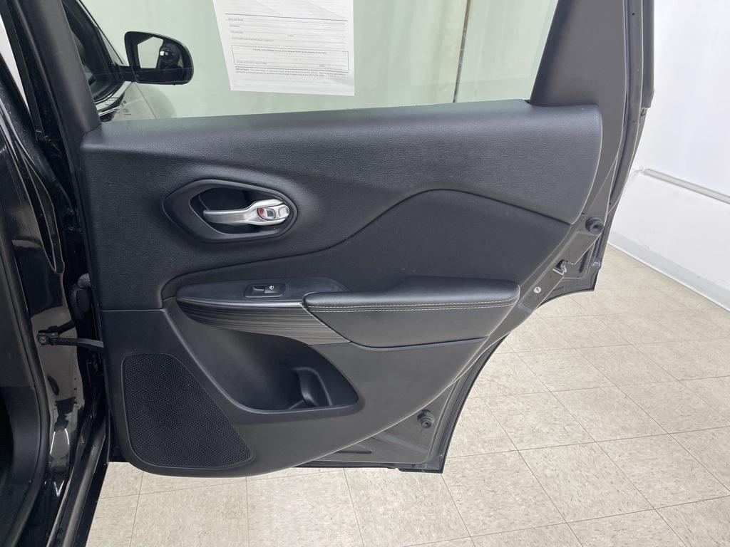 used 2016 Jeep Cherokee car, priced at $10,600