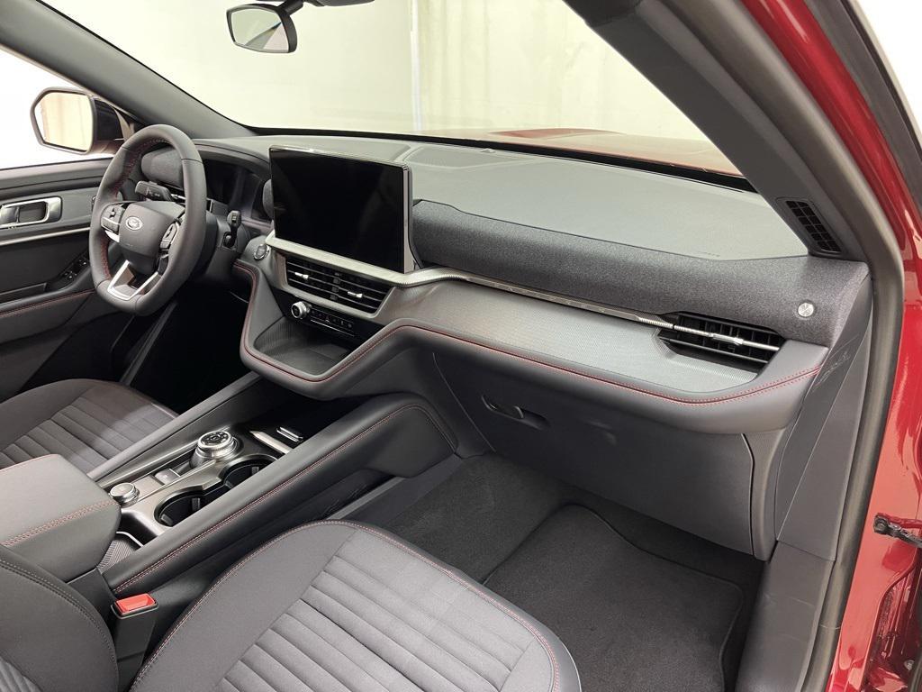 new 2025 Ford Explorer car, priced at $47,371