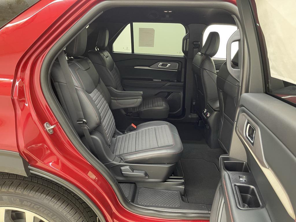 new 2025 Ford Explorer car, priced at $47,371
