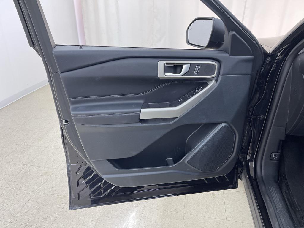 used 2023 Ford Explorer car, priced at $33,998