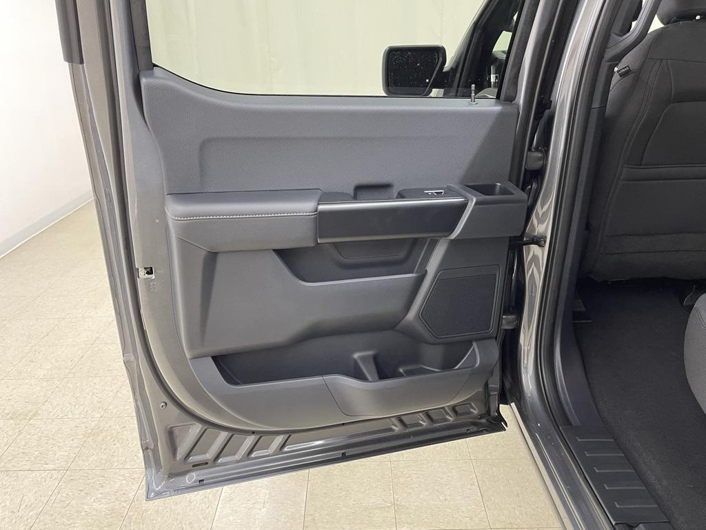 new 2025 Ford F-150 car, priced at $49,195