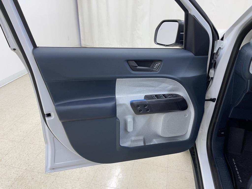 new 2025 Ford Maverick car, priced at $33,435