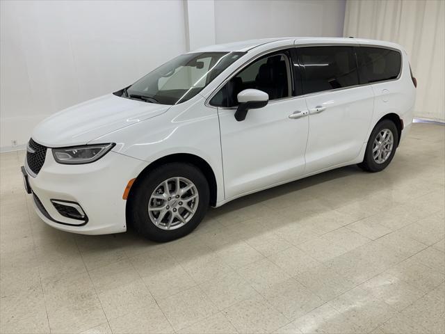 used 2023 Chrysler Pacifica car, priced at $23,707