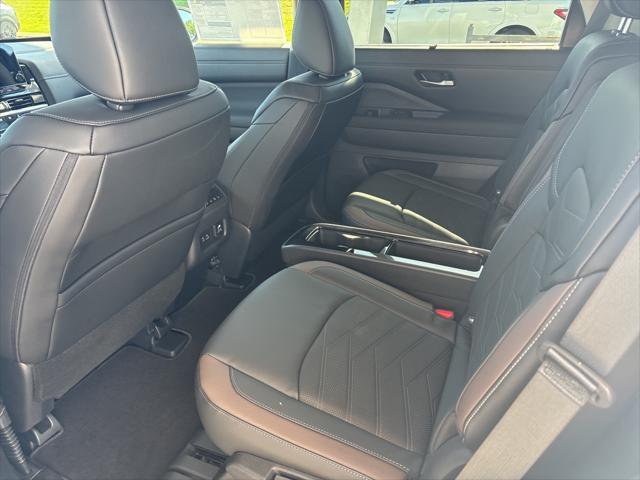 new 2025 Nissan Pathfinder car, priced at $53,035