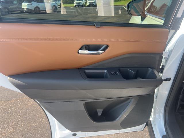 new 2025 Nissan Pathfinder car, priced at $52,485