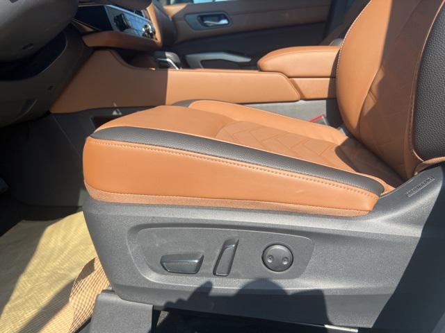 new 2025 Nissan Pathfinder car, priced at $52,485