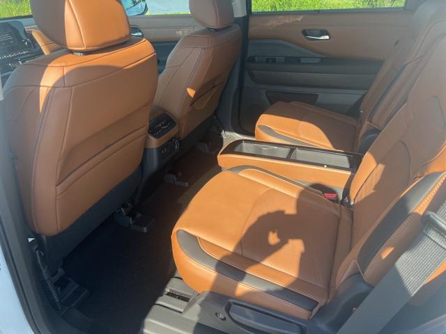 new 2025 Nissan Pathfinder car, priced at $52,485