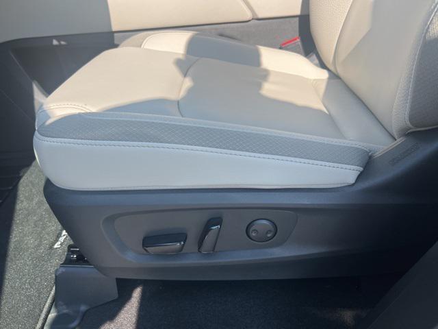 new 2025 Nissan Pathfinder car, priced at $47,555
