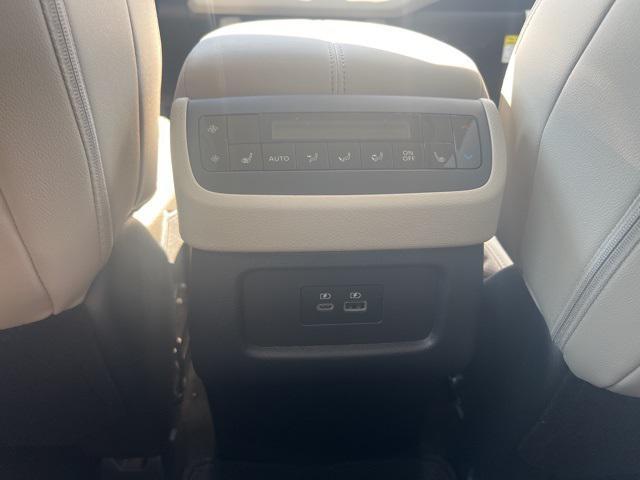 new 2025 Nissan Pathfinder car, priced at $47,555