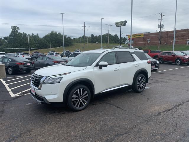 new 2024 Nissan Pathfinder car, priced at $53,285