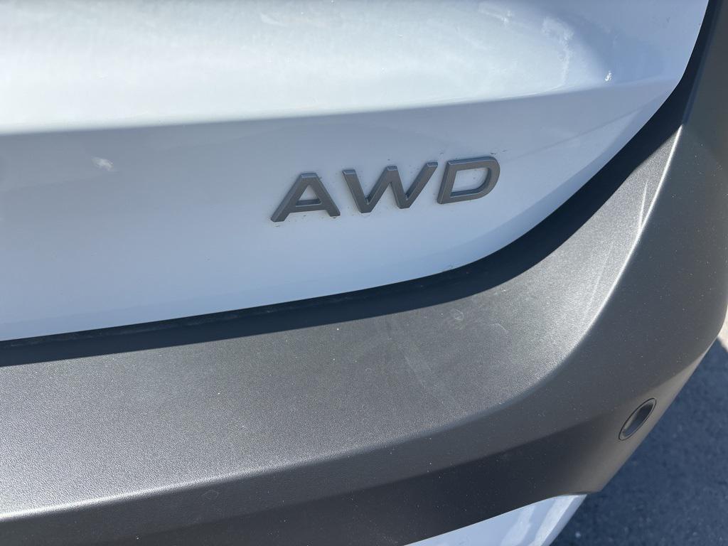 new 2025 Nissan Kicks car, priced at $27,360
